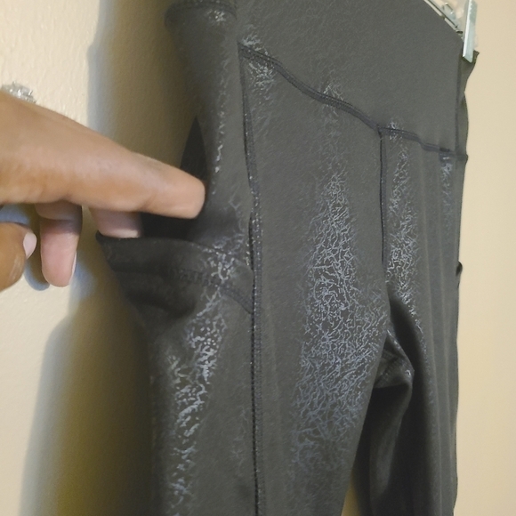 Ebb & Flow | Women's Black Floral Print Yoga Leggings (Size Small) - Picture 5 of 9